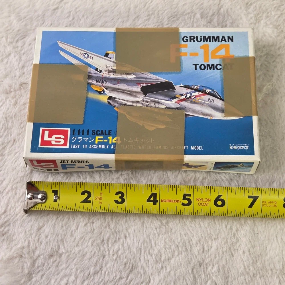 LS Grumman F14 Tomcat Jet Series‎ 1:144 Scale Plastic Model Kit Made in Japan